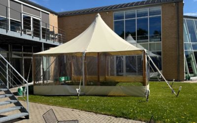 Enoch Show Production leverer mastetelte med gulv til 10-års jubilæet for Robotbrag 2026